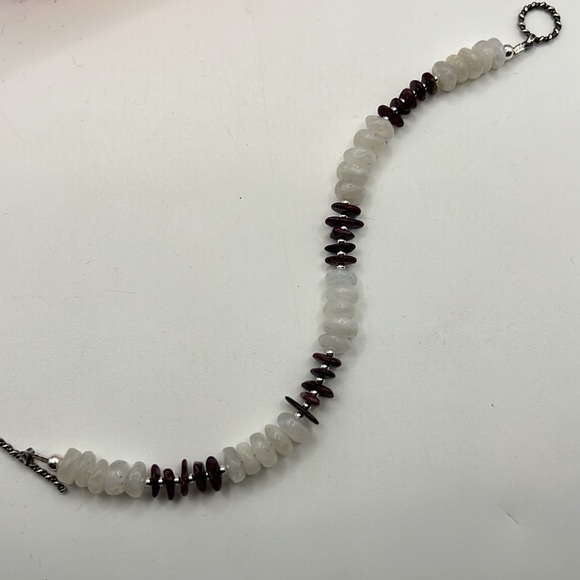 PURPLE SPINY OYSTER, MOONSTONE, AND STERLING SILVER BRACELET - Picture 12 of 14